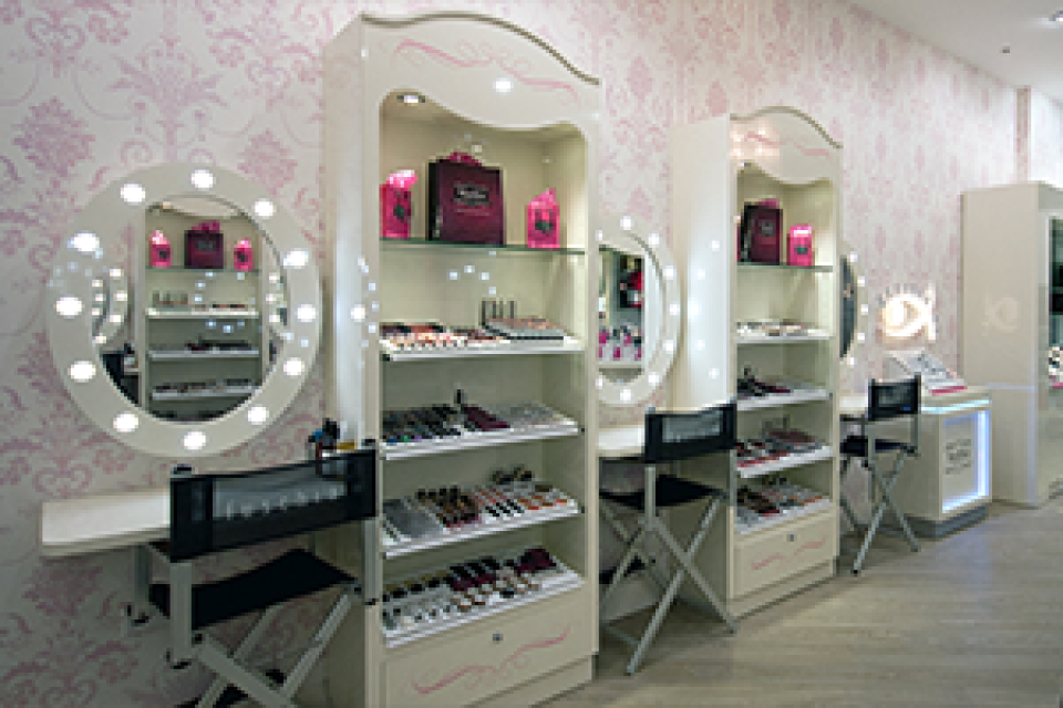 Fuschial Make-Up Wall Units with lighting