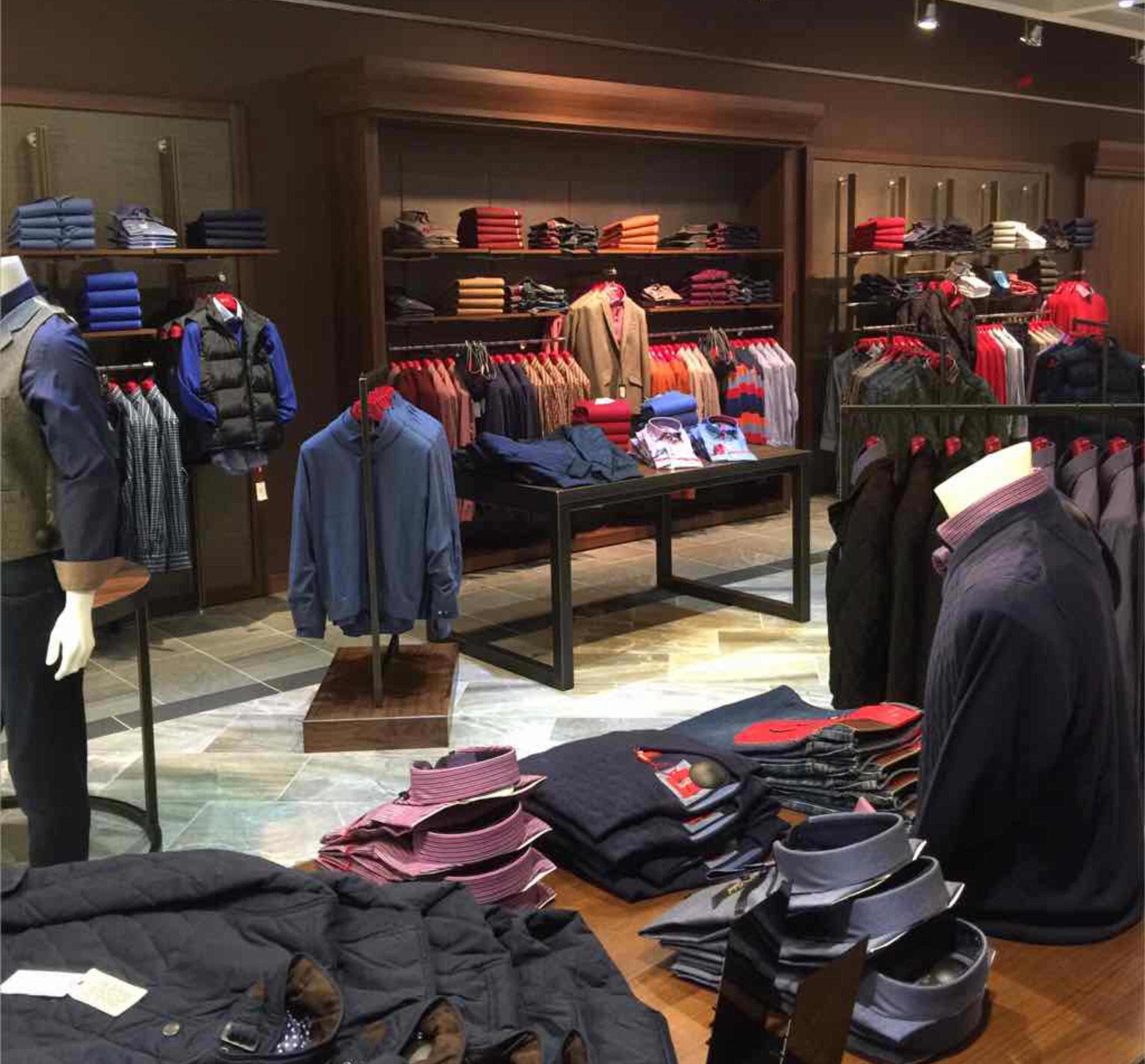 Menswear shirt and suit displays using Inset 4 and Recess 4 merchandising systems